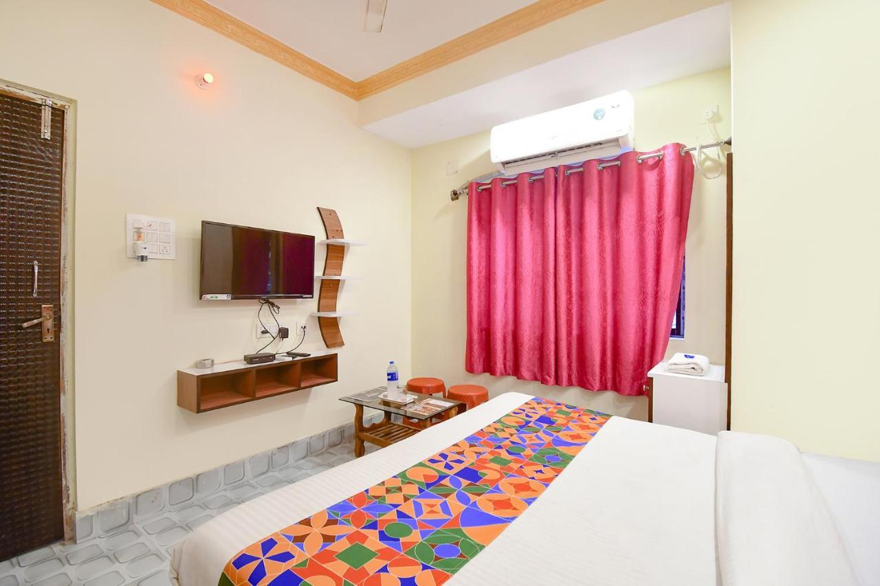 Fabexpress Om Shanti International Kolkata Luaran gambar