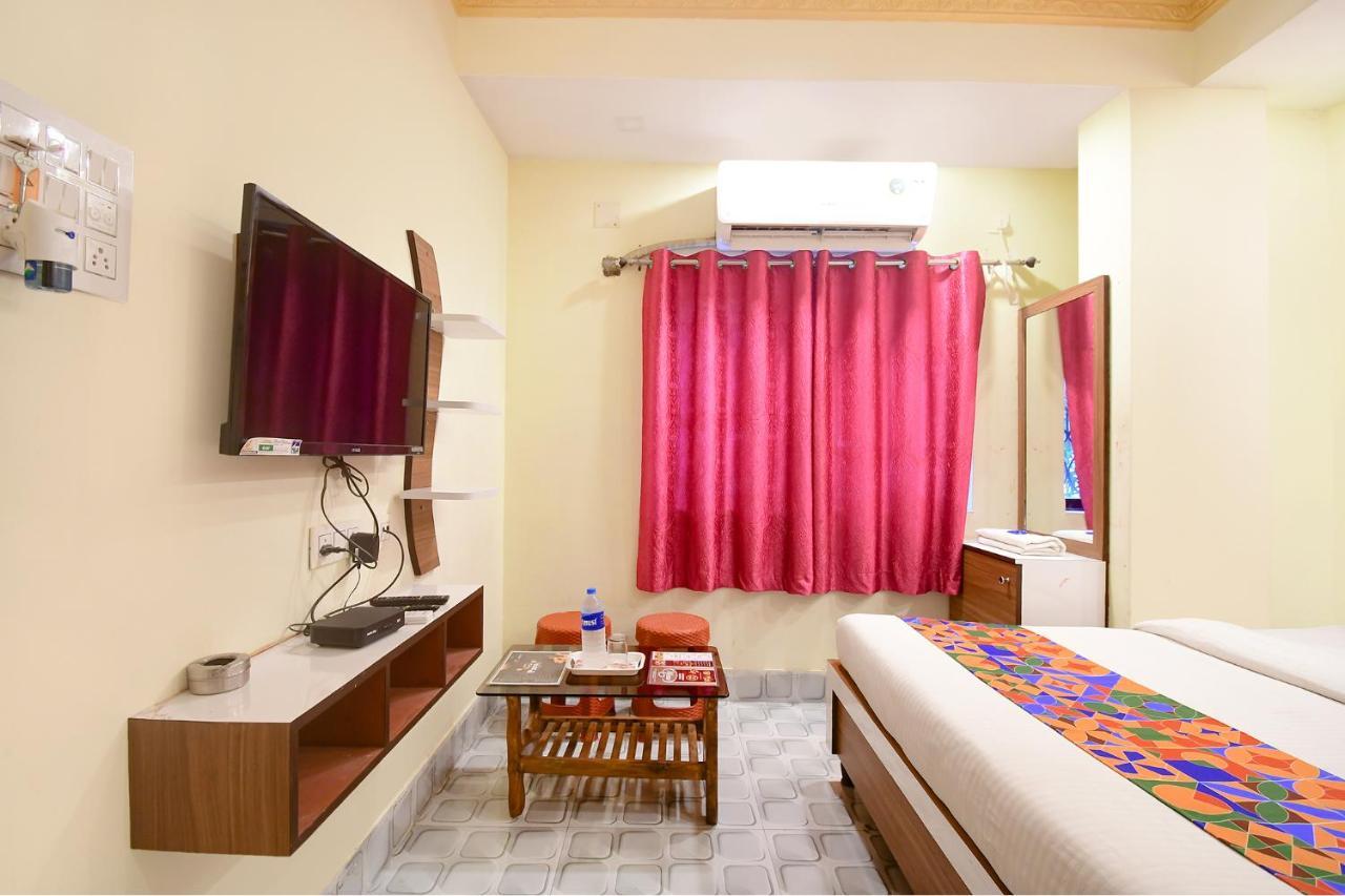 Fabexpress Om Shanti International Kolkata Luaran gambar